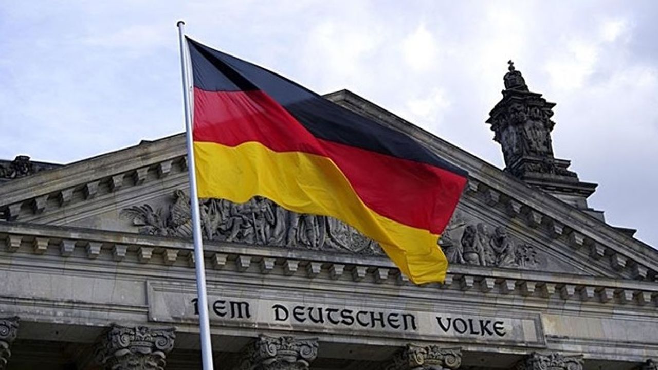 Almanya'da Sol Parti, parti meclis grubunu feshetme kararı aldı