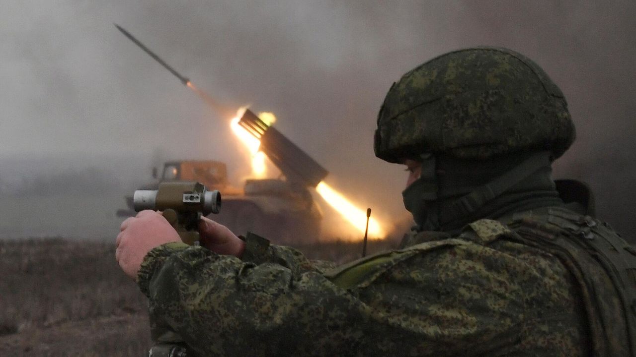 Rusya Donetsk'te Sol yerleşim birimini kontrol altına aldı