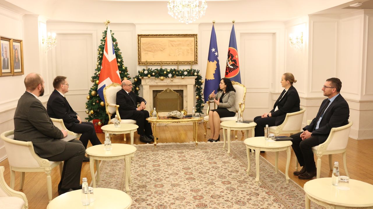Kosova Cumhurbaşkanı Osmani, İngiltere'nin Batı Balkanlar temsilcisiyle görüştü