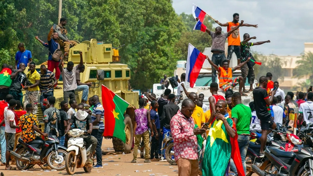 Burkina Faso’da Fransa karşıtları sokağa çıktı