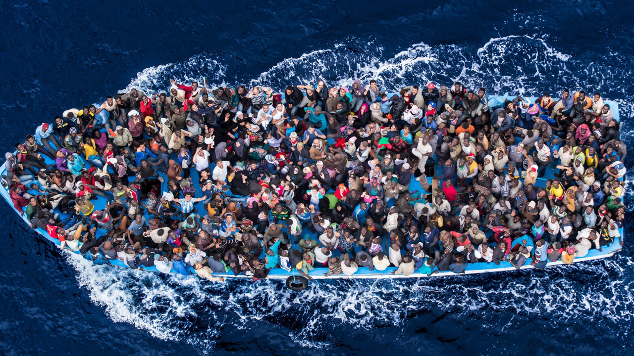 Tunus'ta 108 düzensiz göçmen denizden kurtarıldı