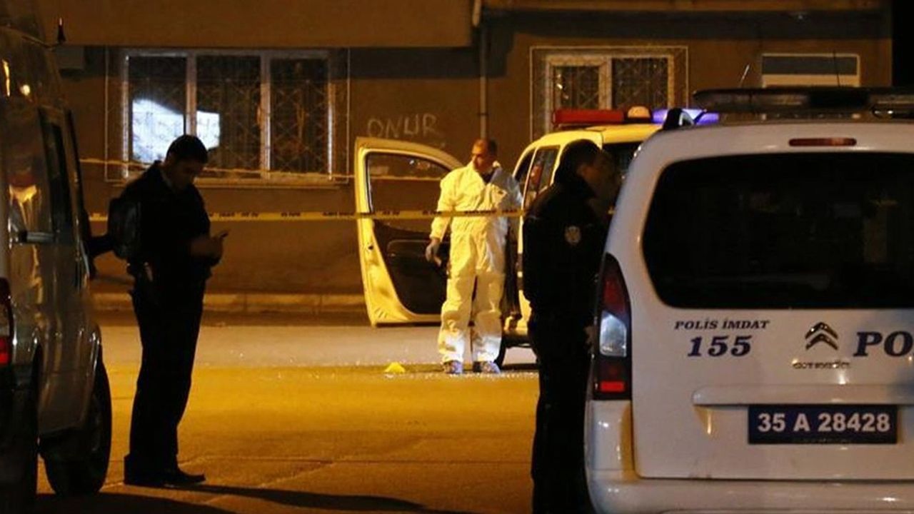 Başakşehir'de bir polis memuru silahla yaralandı
