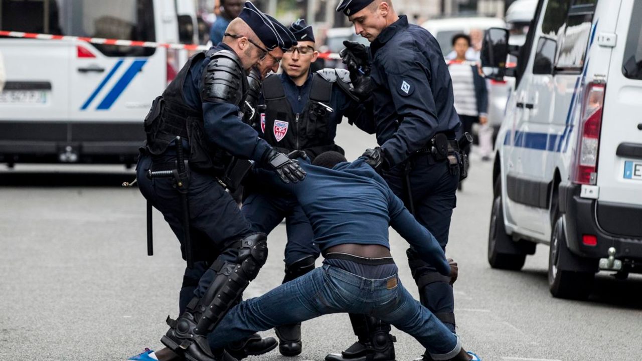 Fransa'daki gösterilerde gözaltı sayısı 500'ü geçti