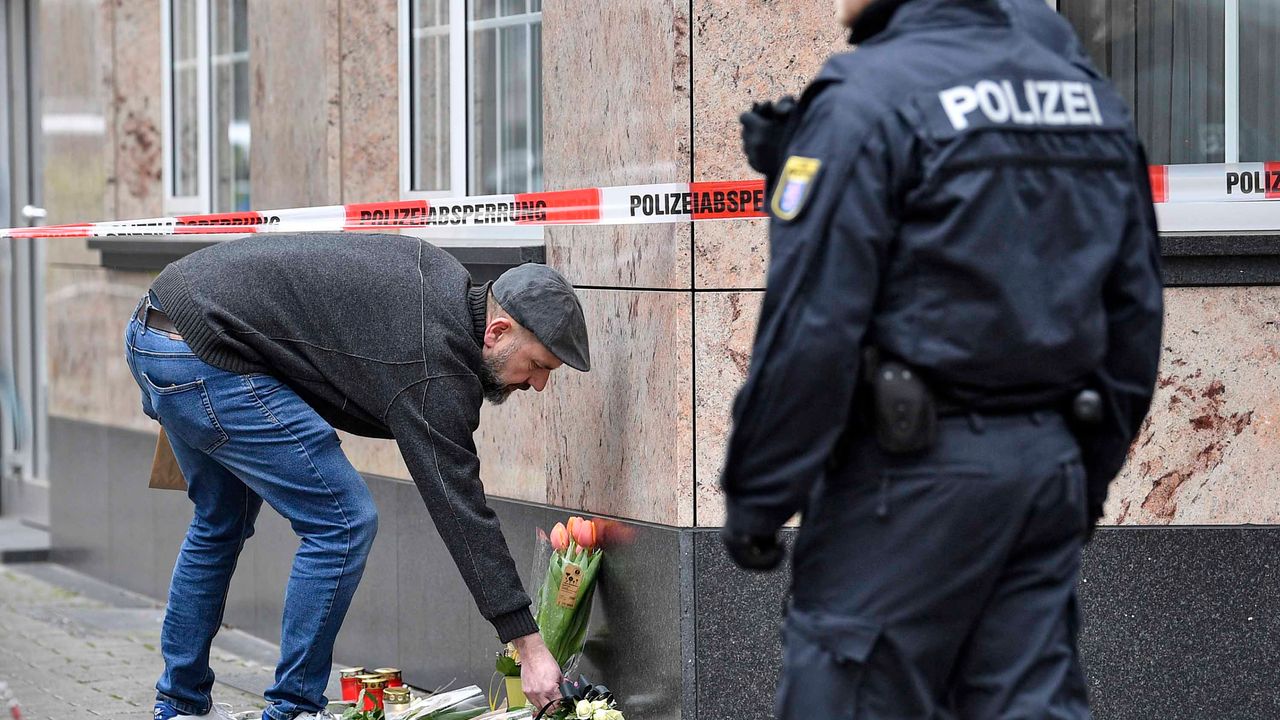 Almanya'da 9 kişiyi öldüren teröristin babası gözaltında
