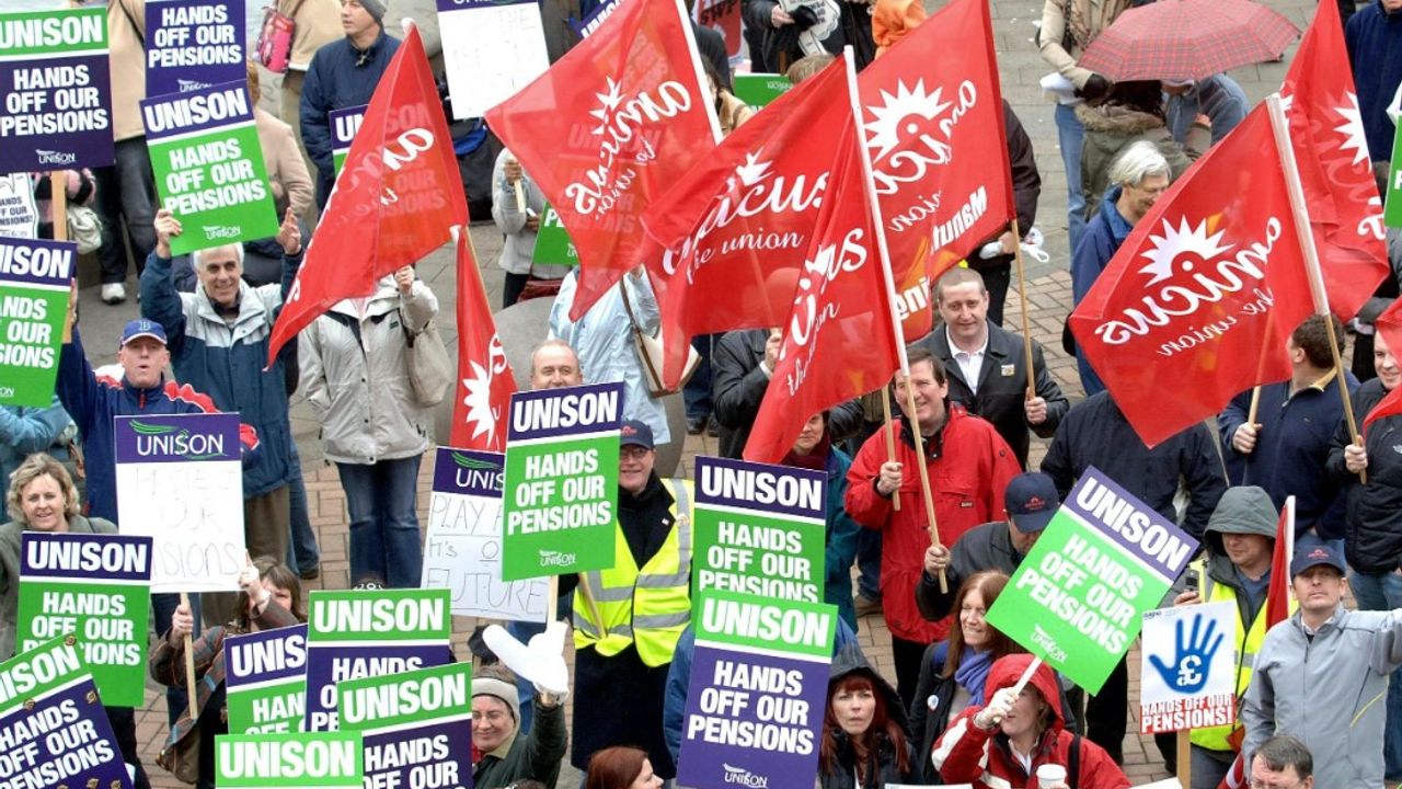 İngiltere'de binlerce işçi greve gidiyor