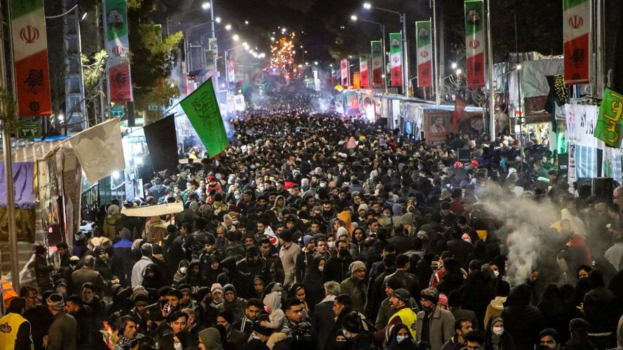 İran-Kirman'da Şehit Kasım Süleymani anıldı