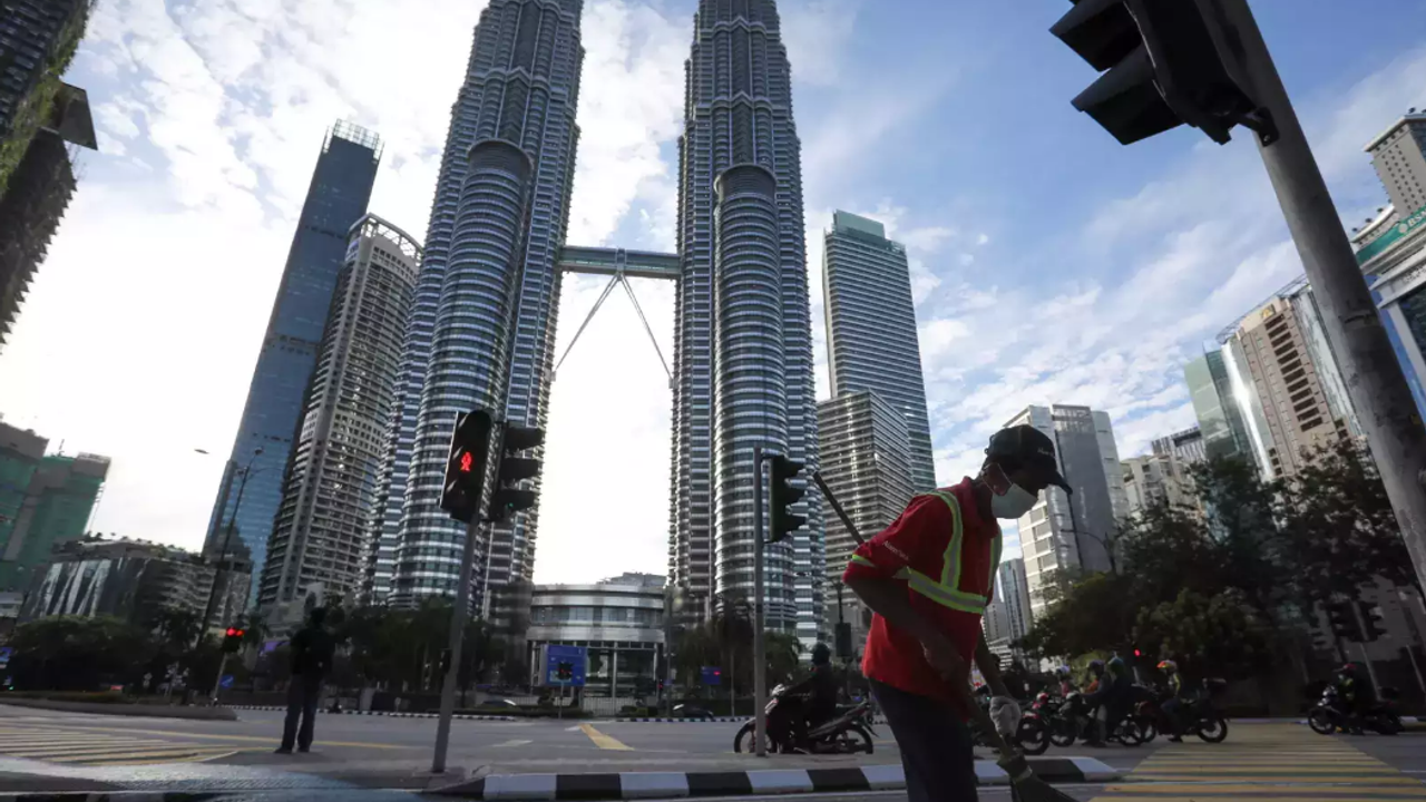 Malezya'nın yaklaşık 1 milyon yabancı işçiye ihtiyacı var