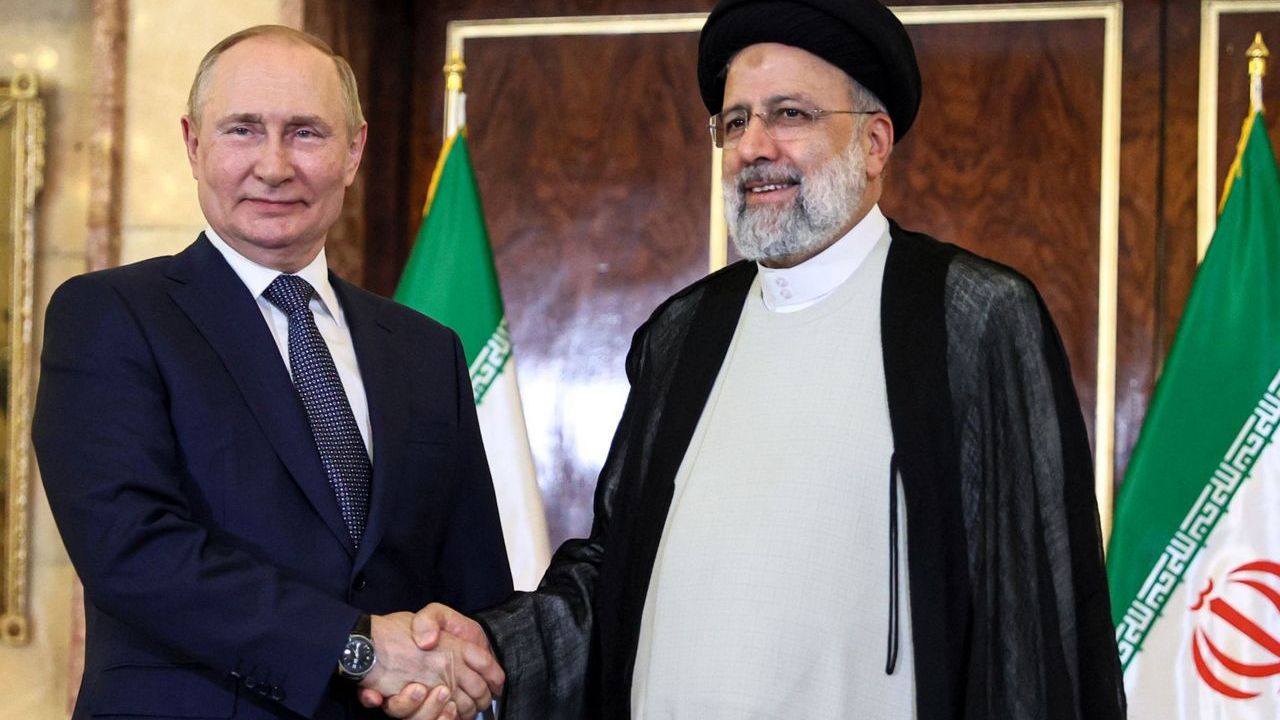 Vladimir Putin İran Cumhurbaşkanı Reisi ile görüştü