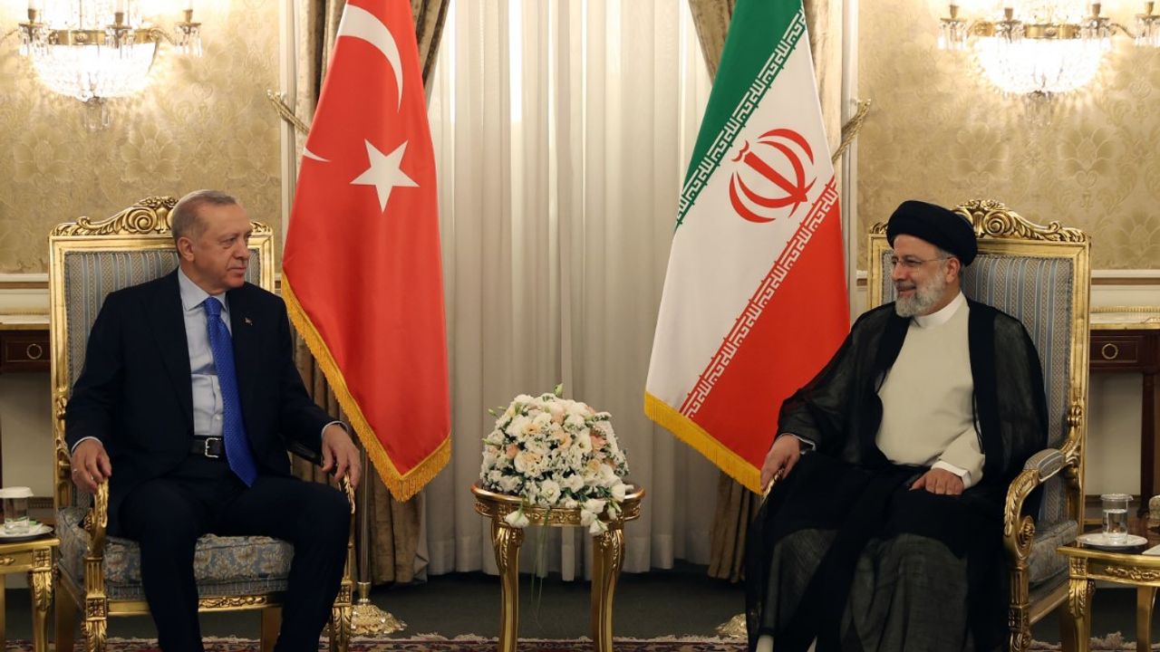 İran Cumhurbaşkanı Reisi’den Erdoğan’a geçmiş olsun telefonu
