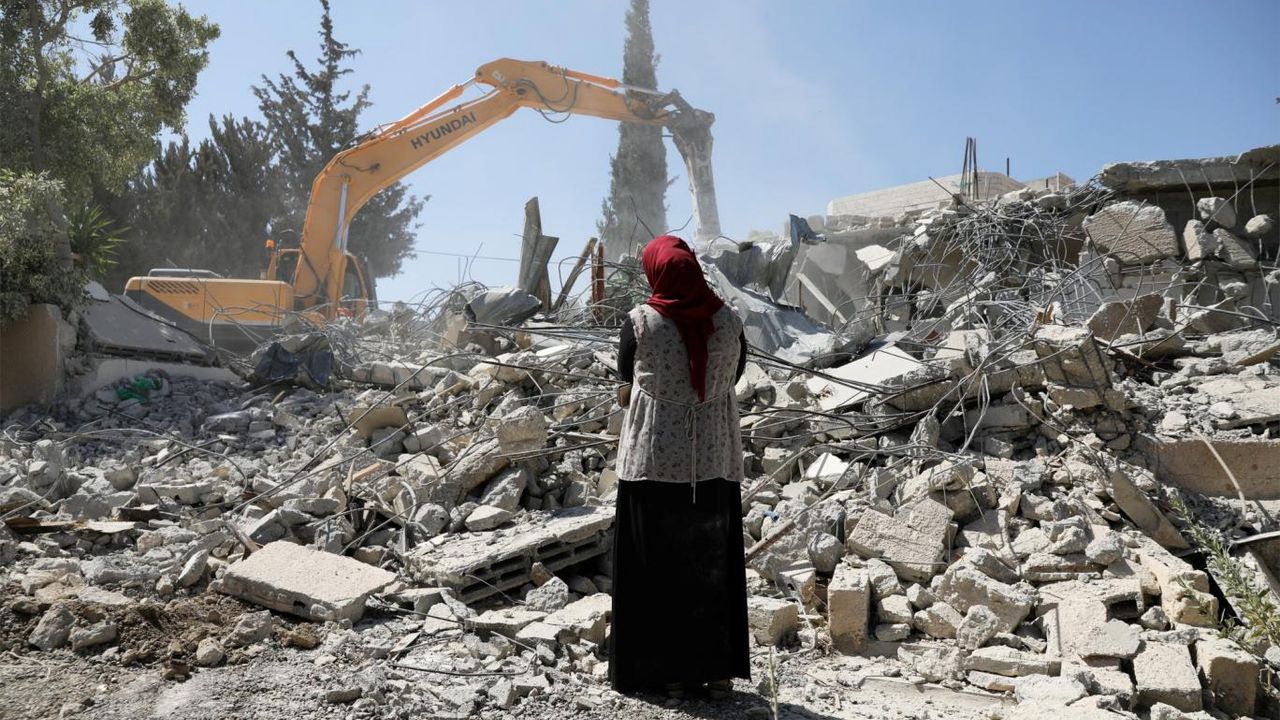 İsrail işgal ordusu Batı Şeria'da 4 evi yıktı