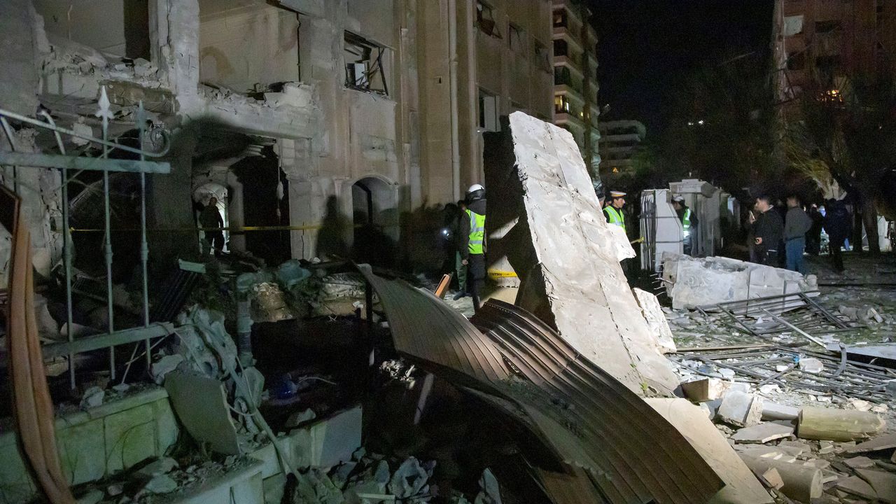İsrail deprem dinlemedi Suriye'ye saldırdı