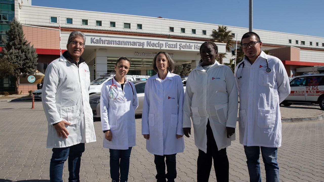 Kübalı doktorlardan Türkiye'ye övgü ve teşekkür