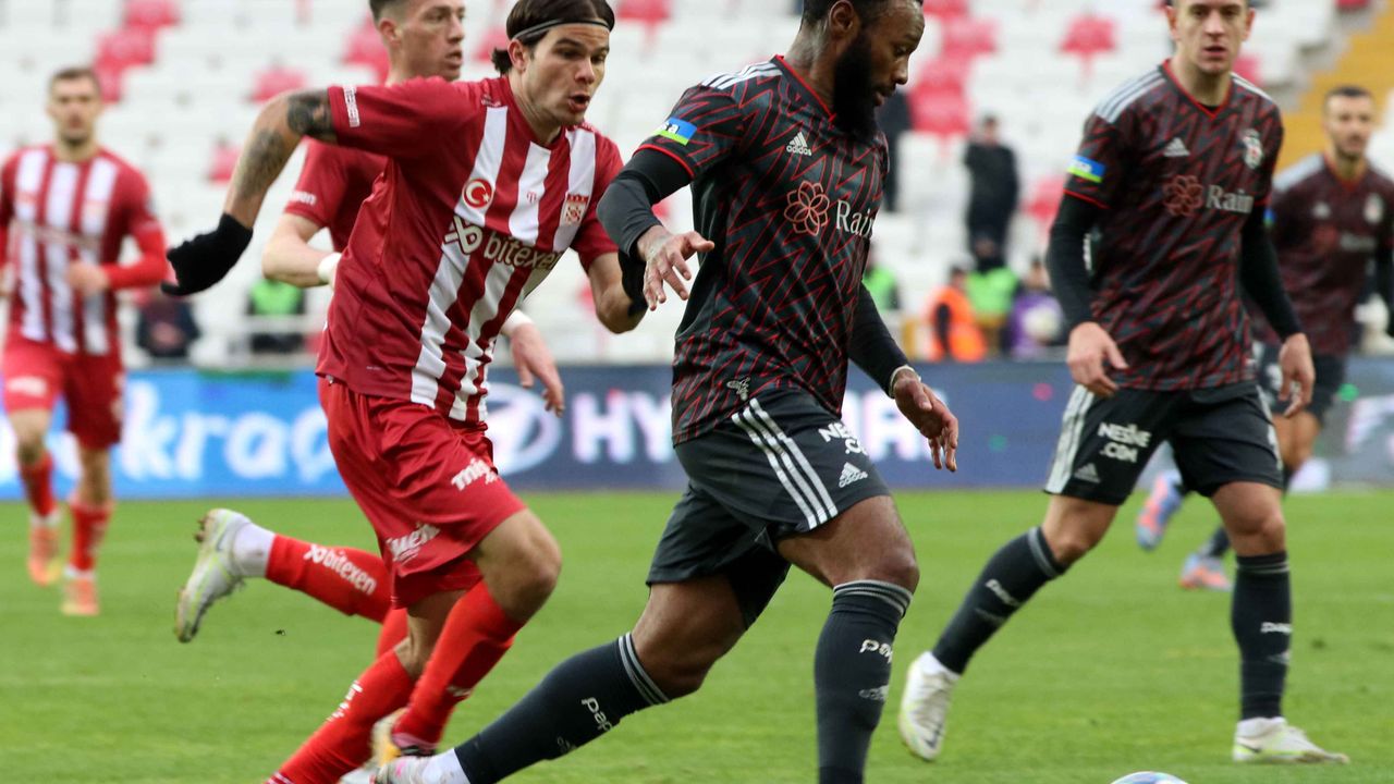 Beşiktaş Sivas'ta 3 puan bıraktı