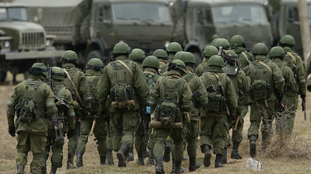 Ukrayna’da esir 63 Rus askeri serbest bırakıldı