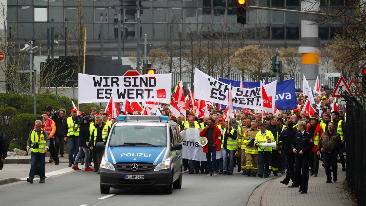 Almanya'da kamu çalışanları 3 Mart'ta "büyük uyarı grevi" yapacak
