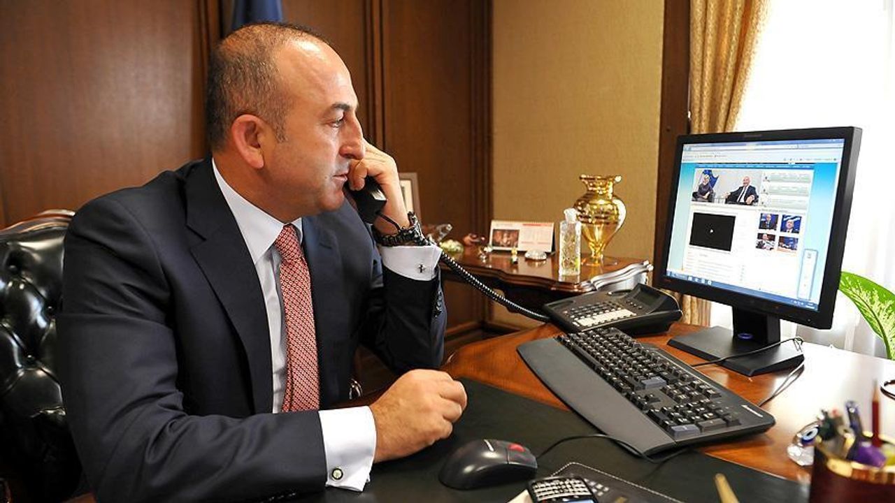 Bakan Çavuşoğlu, BAE'li mevkidaşı ile telefonda görüştü