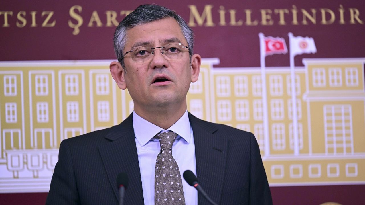 CHP Genel Başkanı Özel, Fatih Camii'ndeki saldırıyı kınadı