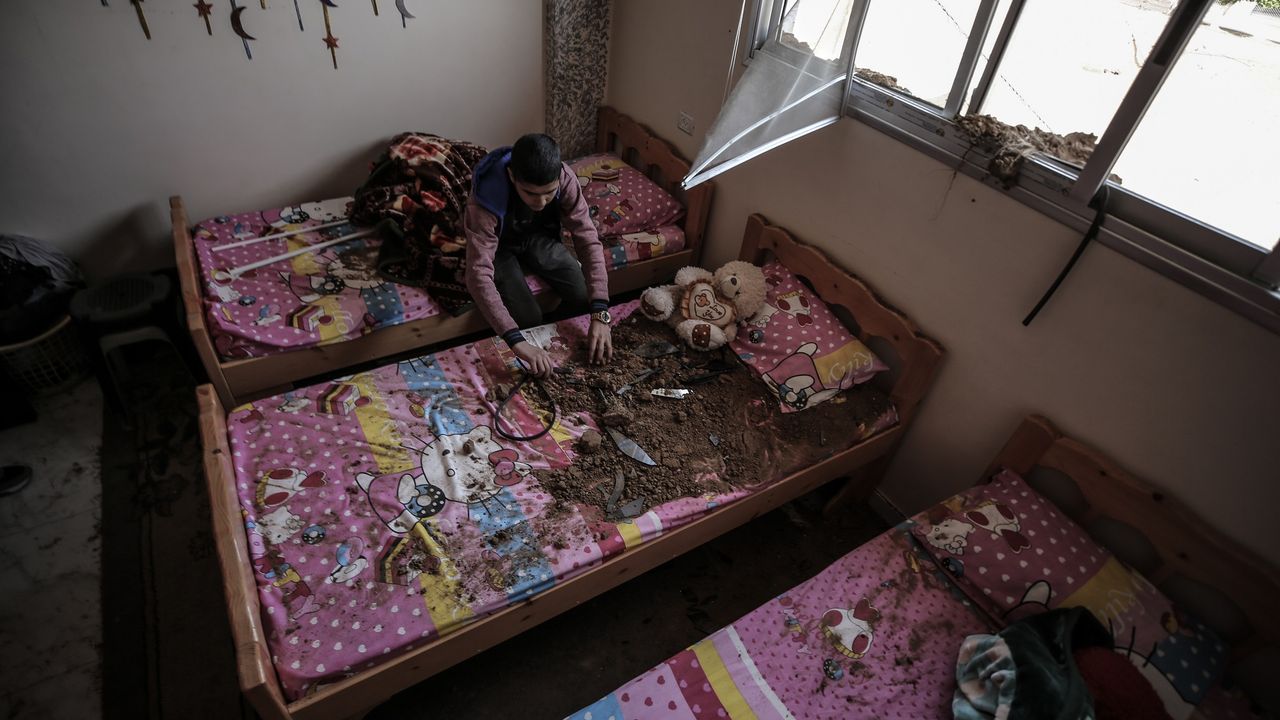 Siyonist İsrail'in saldırısında sivil yerleşim yerleri zarar gördü