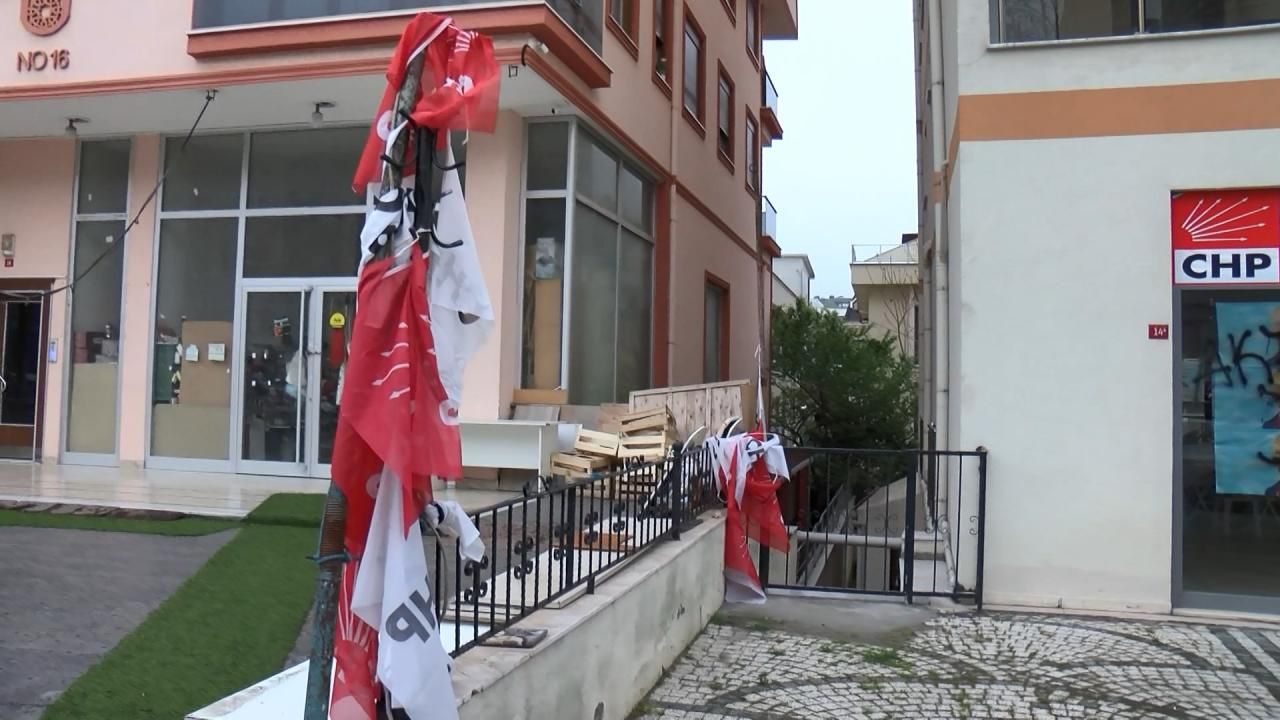 CHP'nin seçim bürosuna saldırı