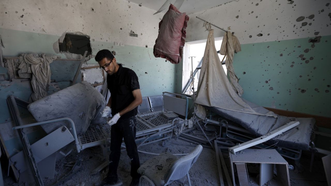 İsrail bombardımanı sonucu çocuk hastanesinde hasar meydana geldi