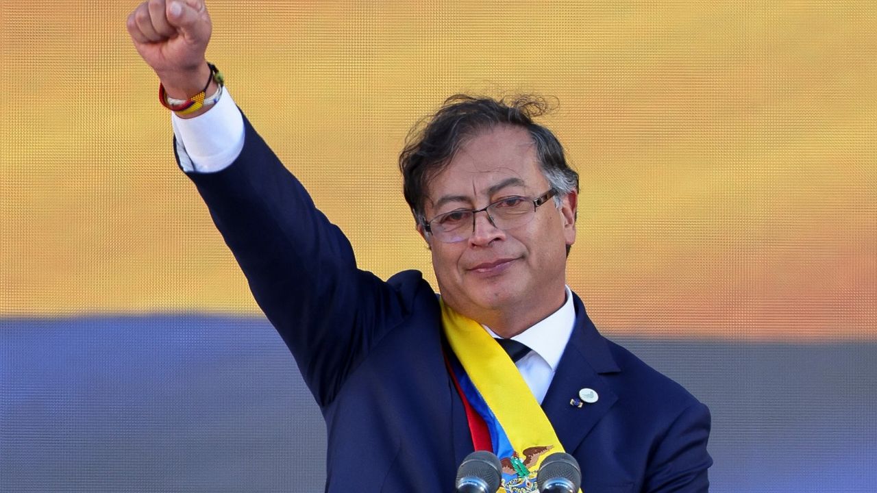 Kolombiya Cumhurbaşkanı, kabinesinin istifasını istedi