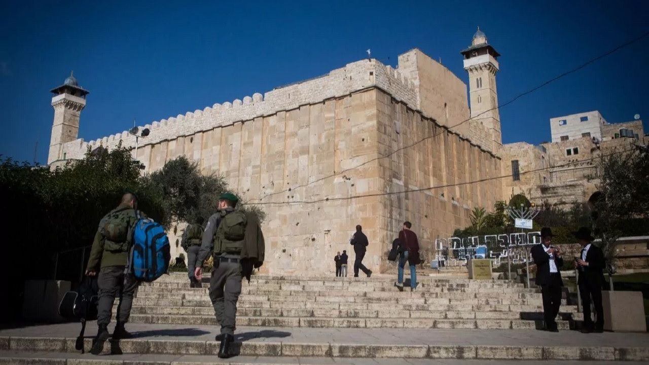 İşgalci İsrail, Harem-i İbrahim Camii'ni Müslümanlara kapattı