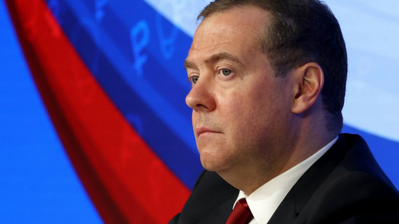 Medvedev: Bu bir terör eylemidir ve bunu nitelendirmenin başka bir yolu yoktur