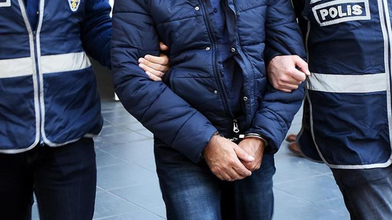 Adana'da 60 ruhsatsız silah ele geçirildi, 57 kişi tutuklandı
