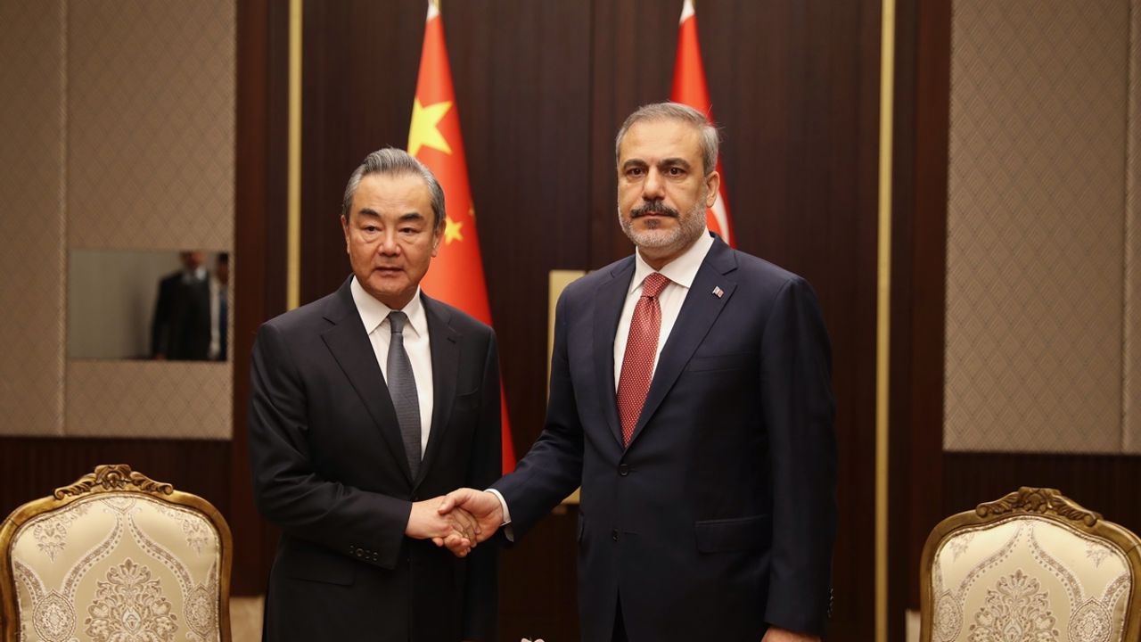 Bakan Fidan, Çin Dışişleri Bakanı Wang ile görüştü