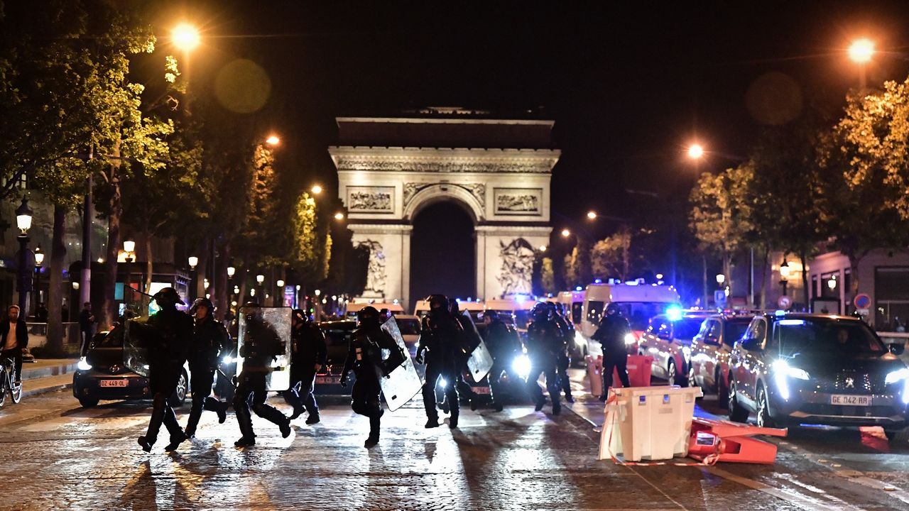 Paris'de Filistin'e Özgürlük eyleminde 43 kişi tutuklandı