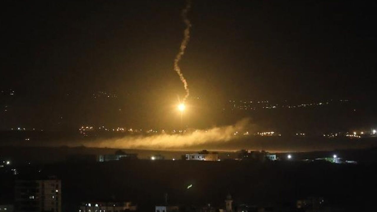 Siyonist İsrail Suriye'ye saldırı düzenledi