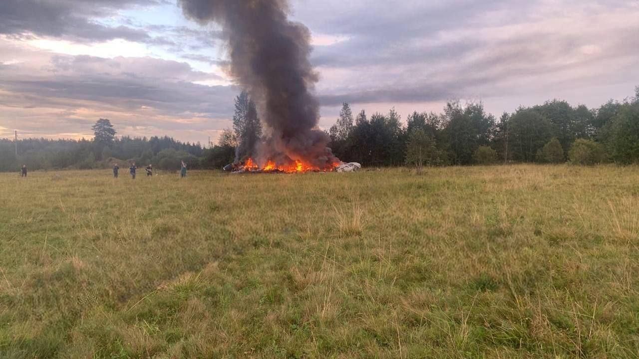 Rusya'da Wagner lideri Prigojin'in de içinde olduğu uçak düştü