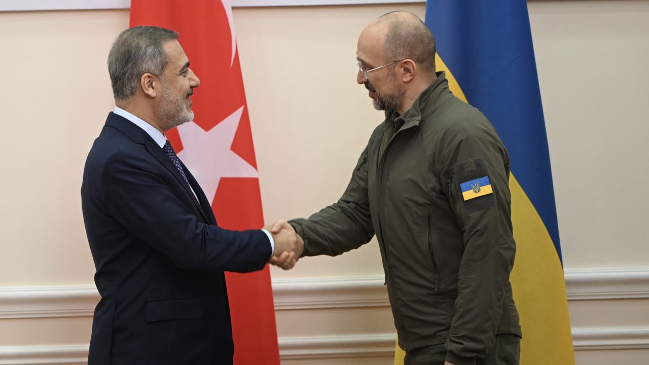 Dışişleri Bakanı Fidan, Ukrayna Başbakanı Şmıgal ile bir araya geldi