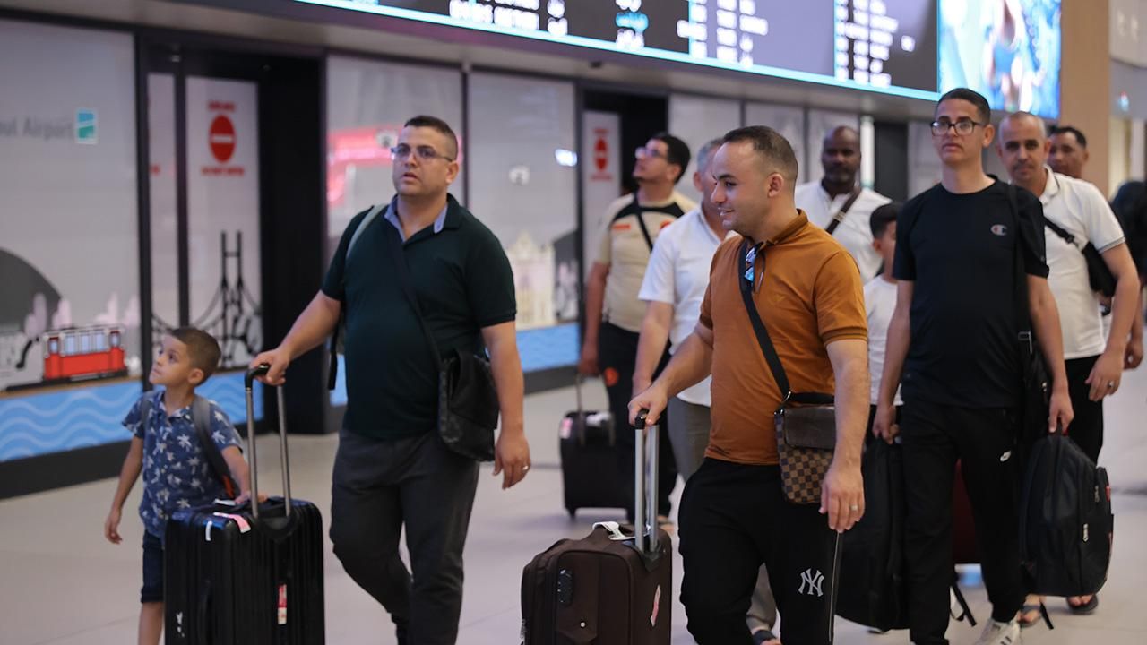 Nijer'de kalan yolcular Türkiye'ye getirildi