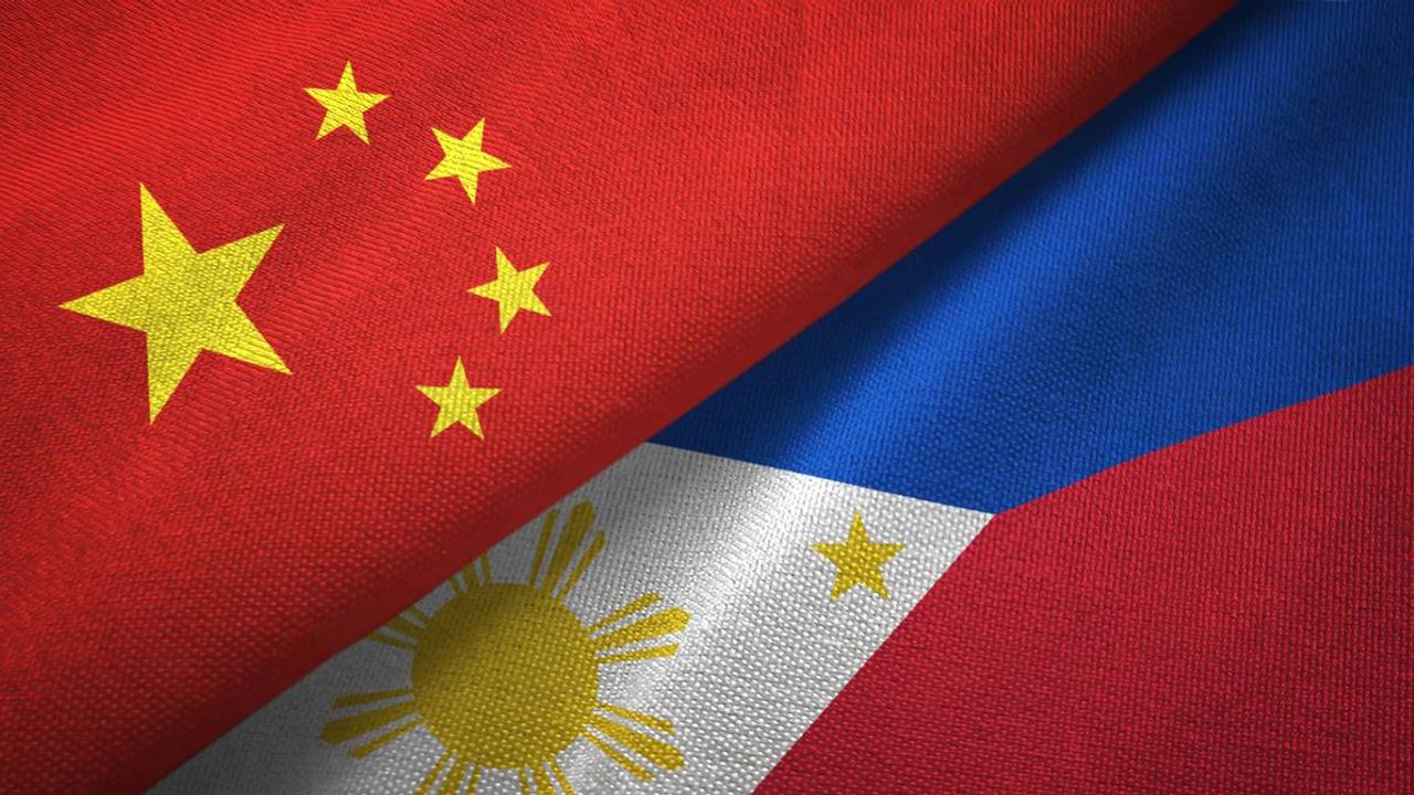 Filipinler, Çin'in "savaş gemisini geri çekmesi" talebini reddetti