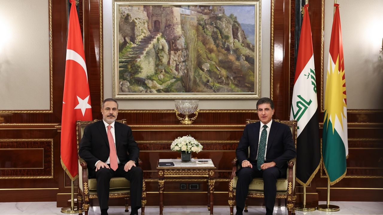 Bakan Fidan, IKBY Başkanı Barzani ile bir araya geldi