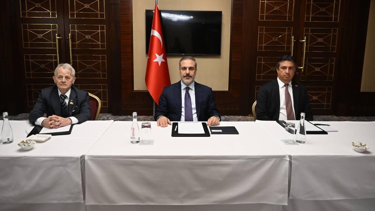 Bakan Fidan Kırım Tatar Türk Toplumu liderleriyle görüştü
