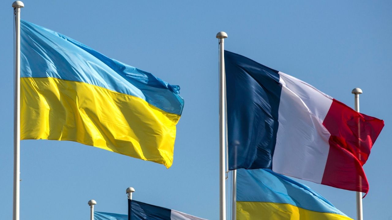 Fransa Ukrayna'ya askeri ve siyasi desteğini sürdürecek