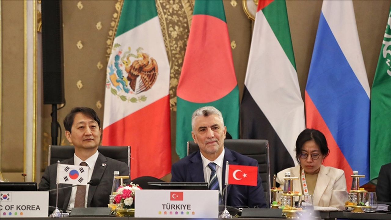 Ticaret Bakanı Bolat, G20 Ticaret ve Yatırım Bakanları Toplantısı'na katıldı