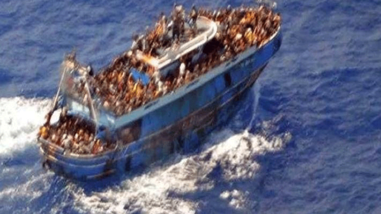 Tunus açıklarında göçmen teknesi faciası: 11 ölü, 44 kayıp