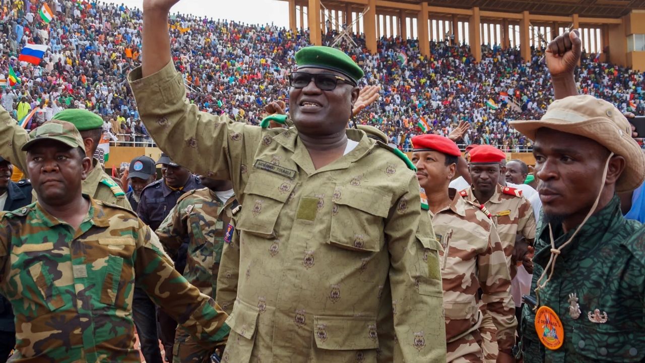 ECOWAS Nijer'deki hareketin seyrini değiştirmek için asker konuşlandıracak