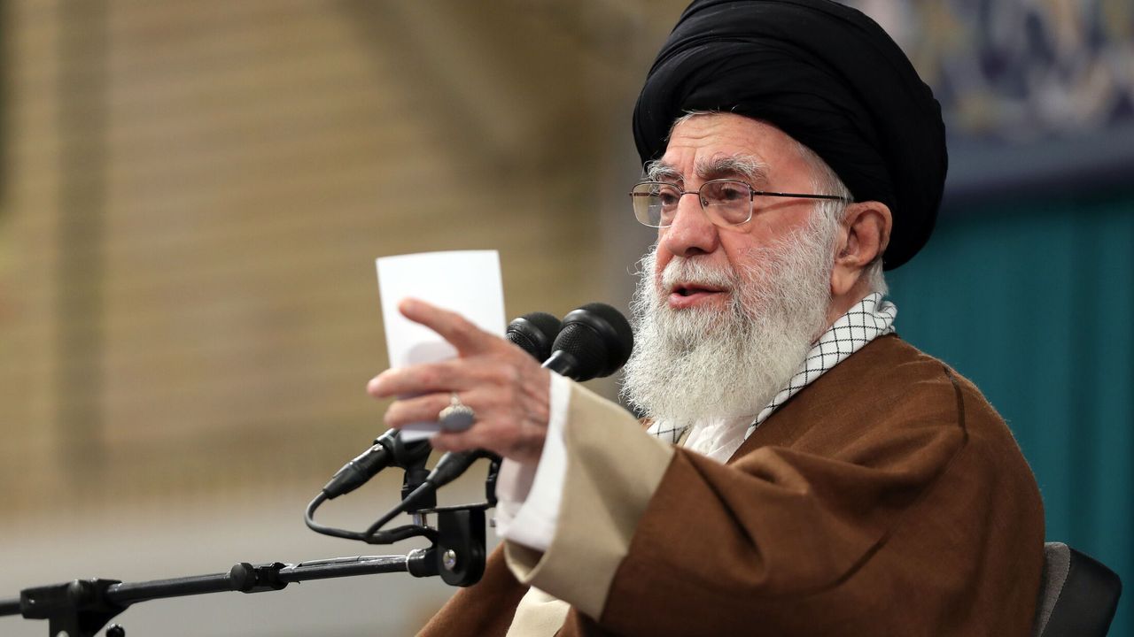 Ayetullah Hamanei: Siyonist rejim hiçbir hedefine ulaşamadı