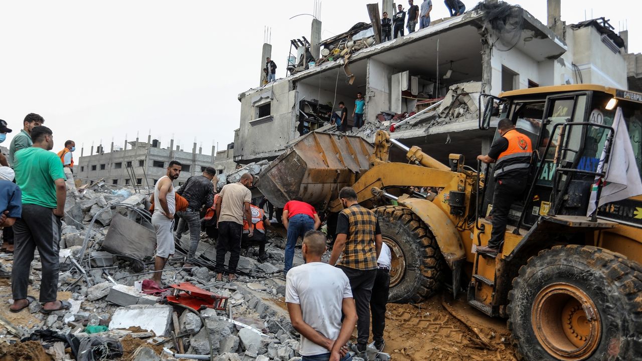 İsrail'in Gazze Şeridi'nin Refah kentine düzenlediği saldırılarda 18 kişi şehit oldu