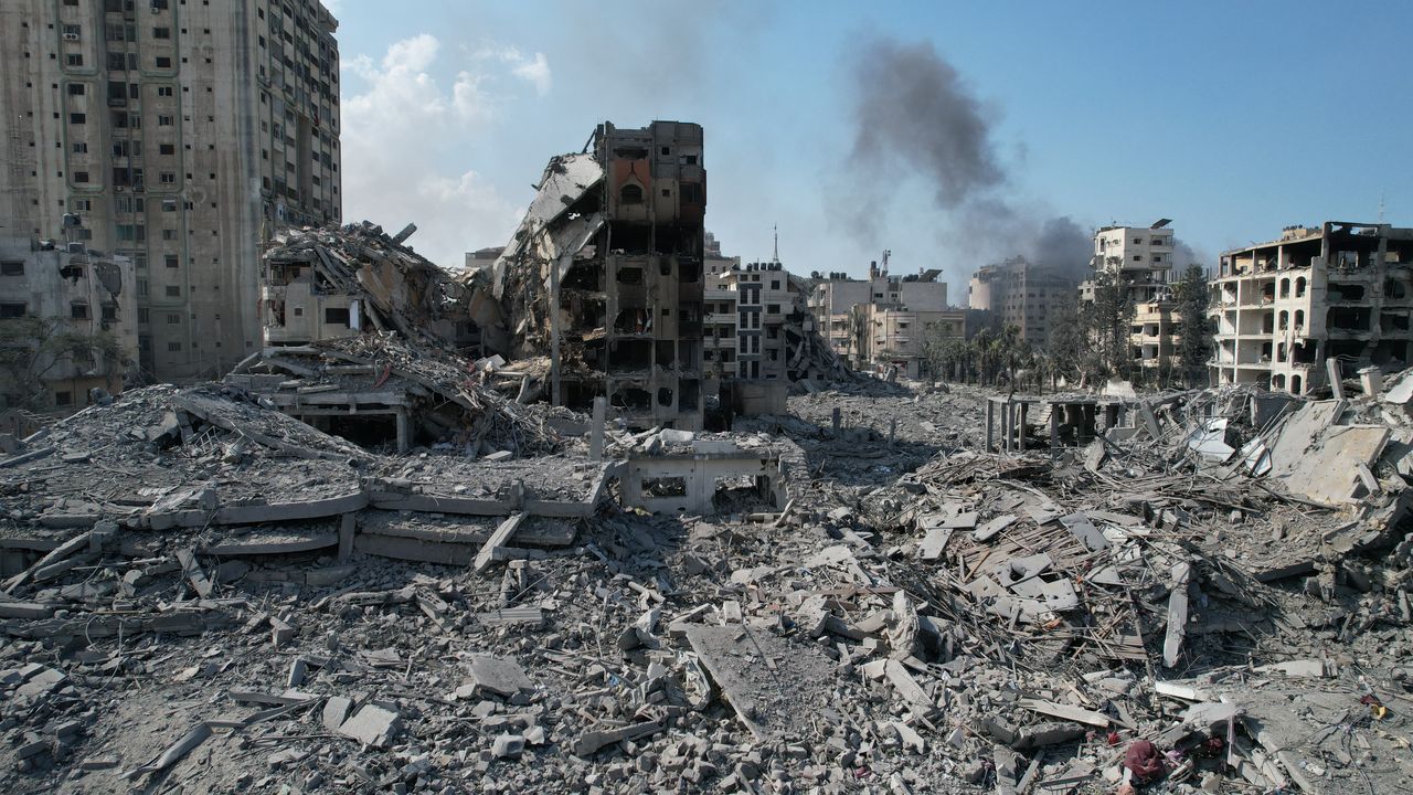Siyonist İsrail Gazze'de 6 eve hava saldırısı düzenledi