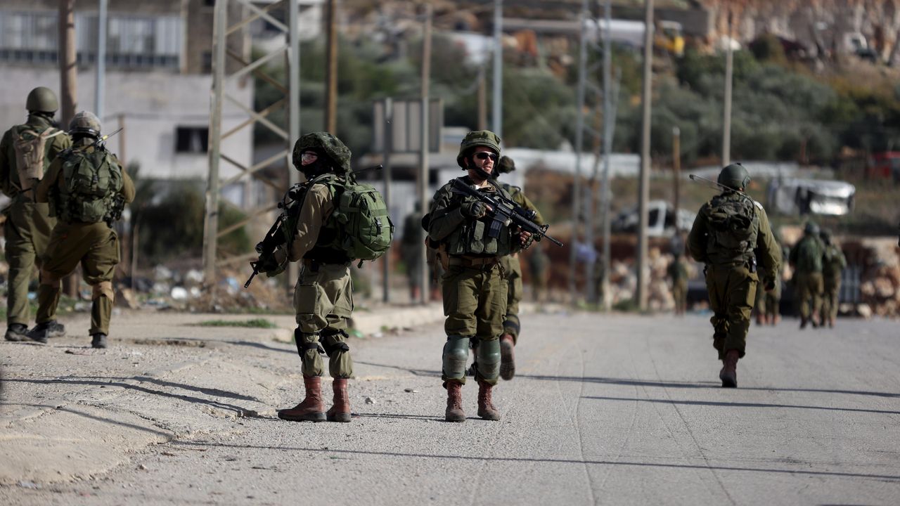 İşgalci İsrail Batı Şeria'ya baskın düzenledi: 1 şehit, 9 yaralı
