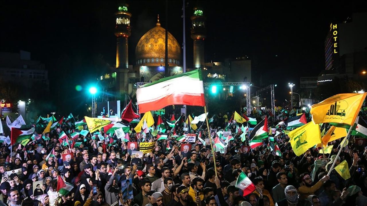 İran’ın birçok kentinde Siyonist İsrail'in Gazze'deki saldırıları protesto edildi