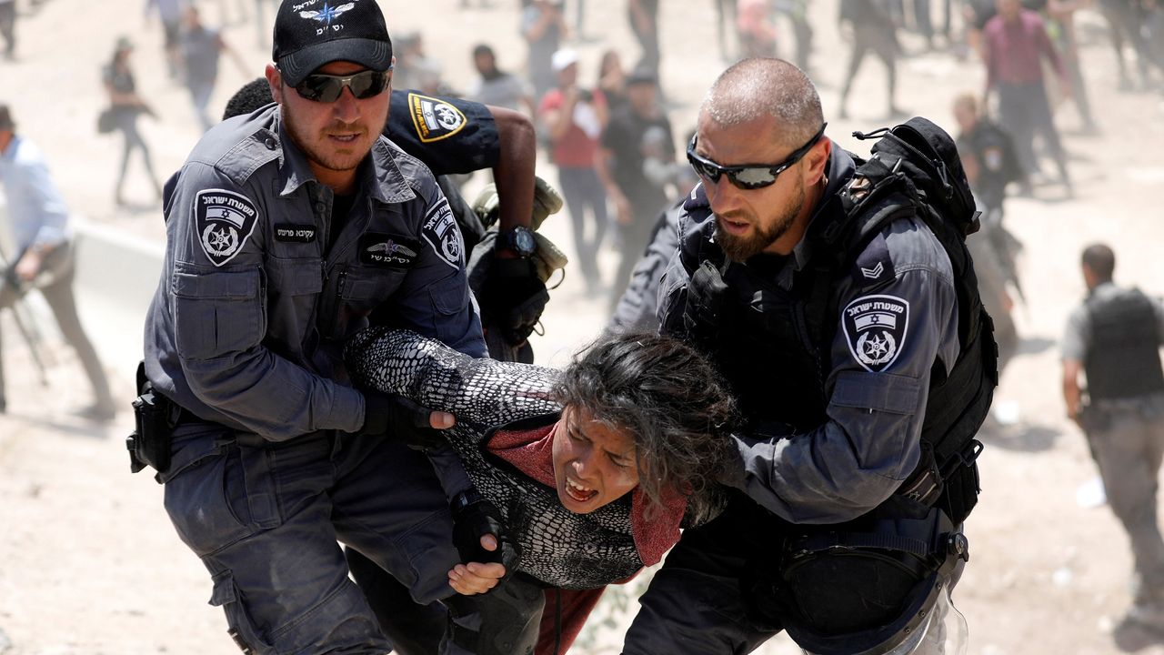 Siyonist İsrail, Batı Şeria'da 6 bin 115 Filistinliyi esir aldı