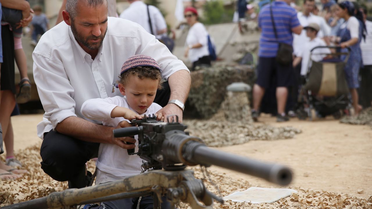 İşgalci İsrail Siyonistleri silahlandırıyor: 200 bini geçti