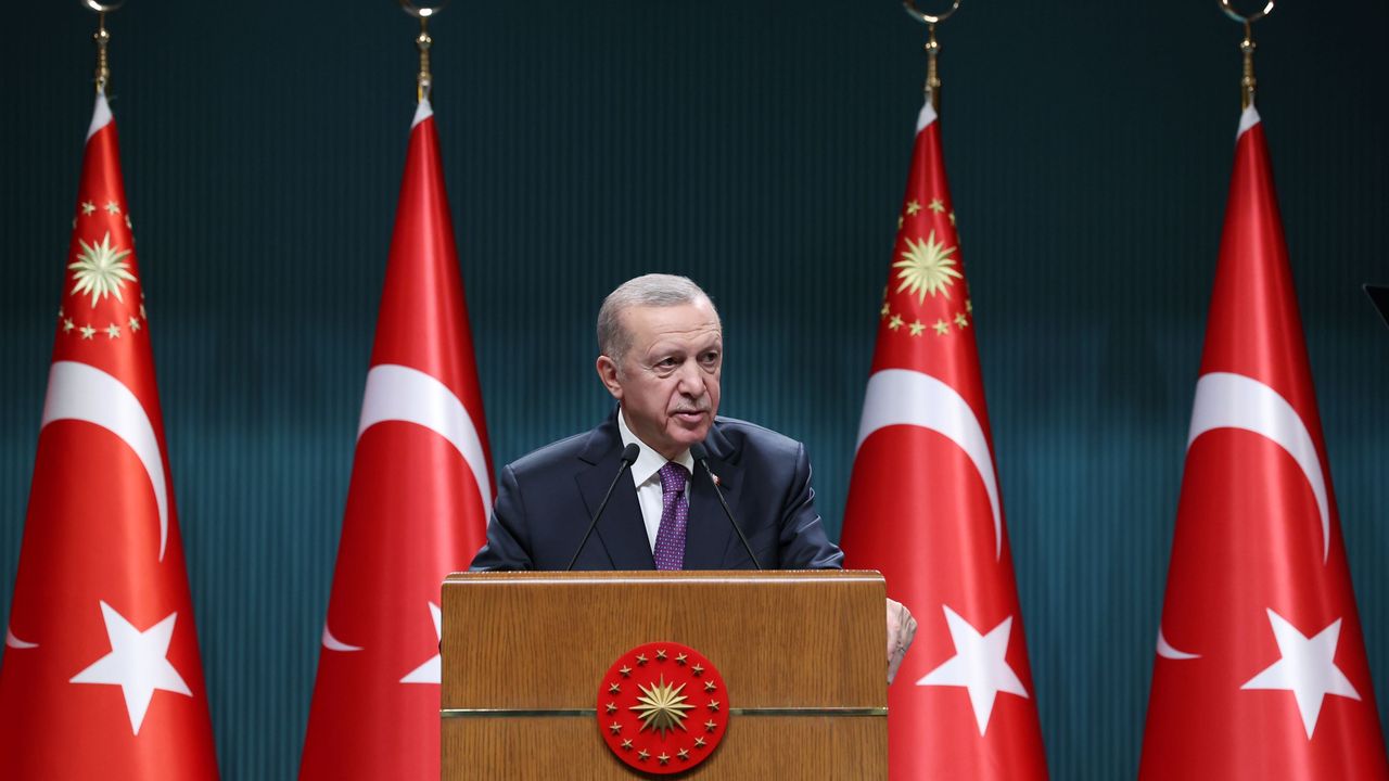 Cumhurbaşkanı Erdoğan'dan emekliye ek zam müjdesi