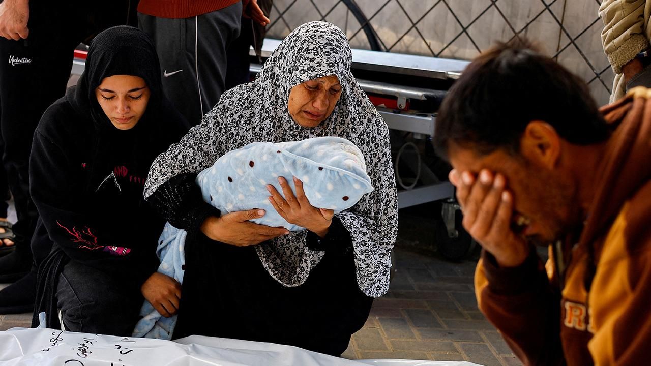 Gazze'de şehit sayısı 26 bin 422'ye yükseldi